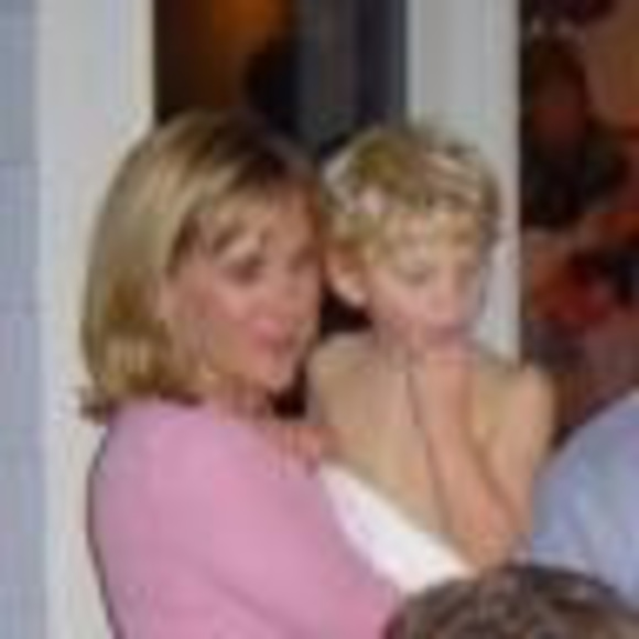 Meet your Posher, Jennifer - Picture 1 of 1